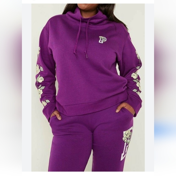 Victoria's Secret PINK Sweater - Picture 3 of 13